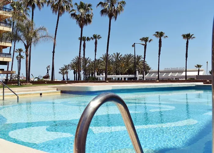 Apartamento Luminoso De 3 A Pie De Playa En Torremolinos