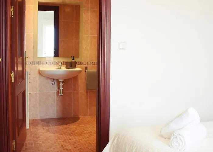 Luminoso De 3 A Pie De Playa En *