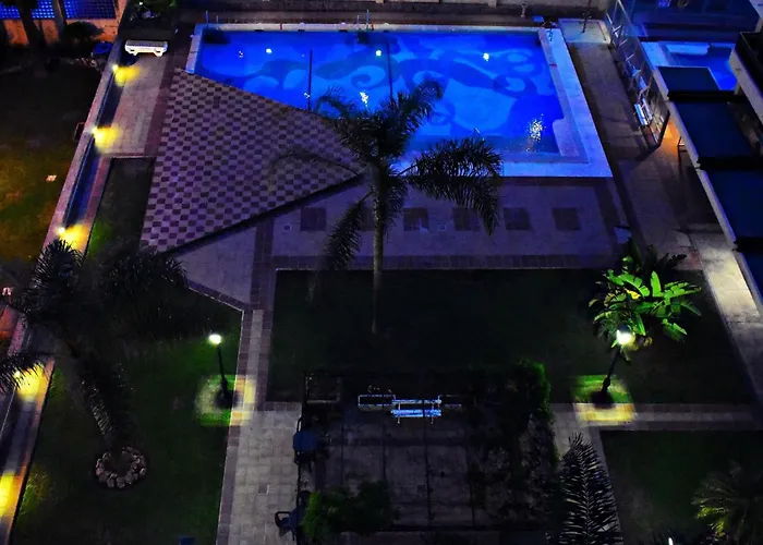 Luminoso De 3 A Pie De Playa En Apartamento *