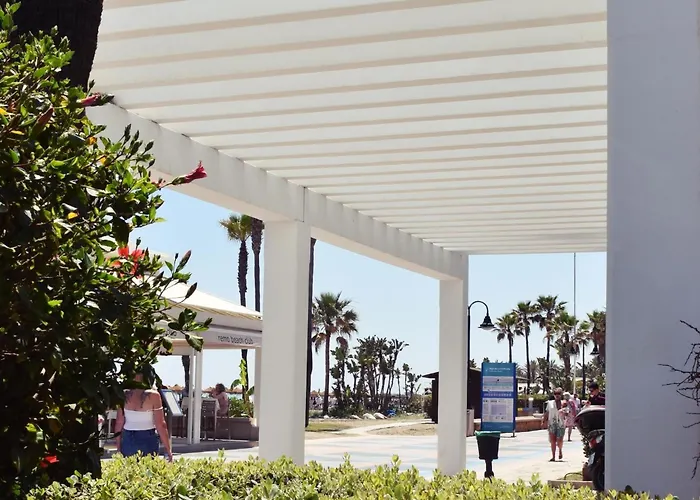 Apartamento Luminoso De 3 A Pie De Playa En Torremolinos