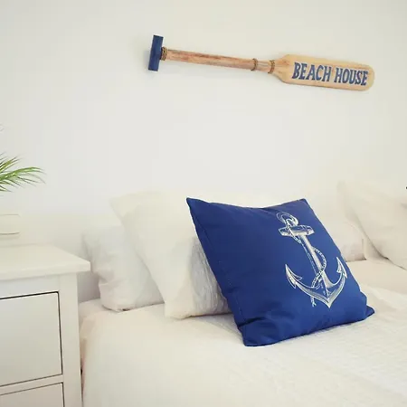 Apartamento Luminoso De 3 A Pie De Playa En *