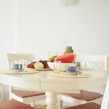 Luminoso De 3 A Pie De Playa En Apartamento *