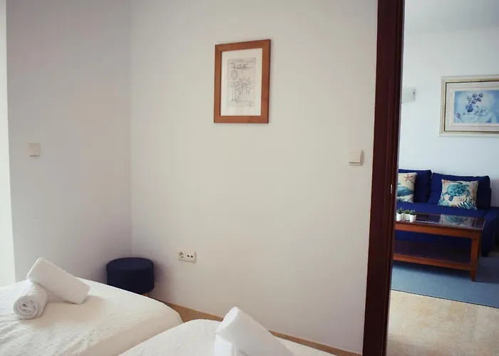 Luminoso De 3 A Pie De Playa En